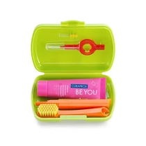 Curaprox Travel Set Utazó szett ZÖLD (fogkefe, mini fogkrém, fogköztisztító kefe)